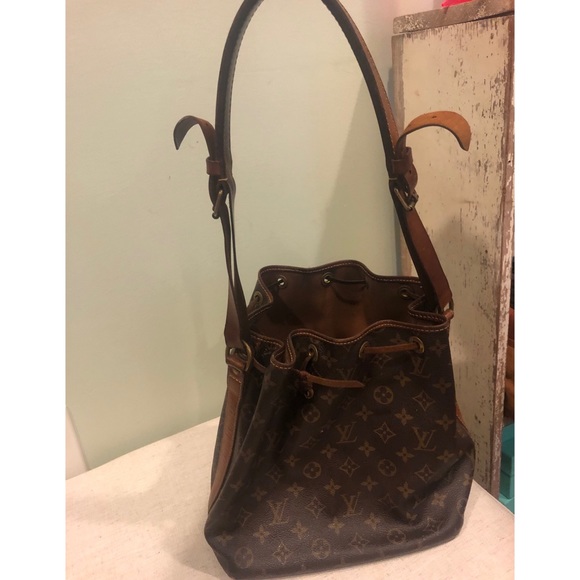 Louis Vuitton Handbags - Auth LOUIS VUITTON Shoulder Bag Purse Monogram